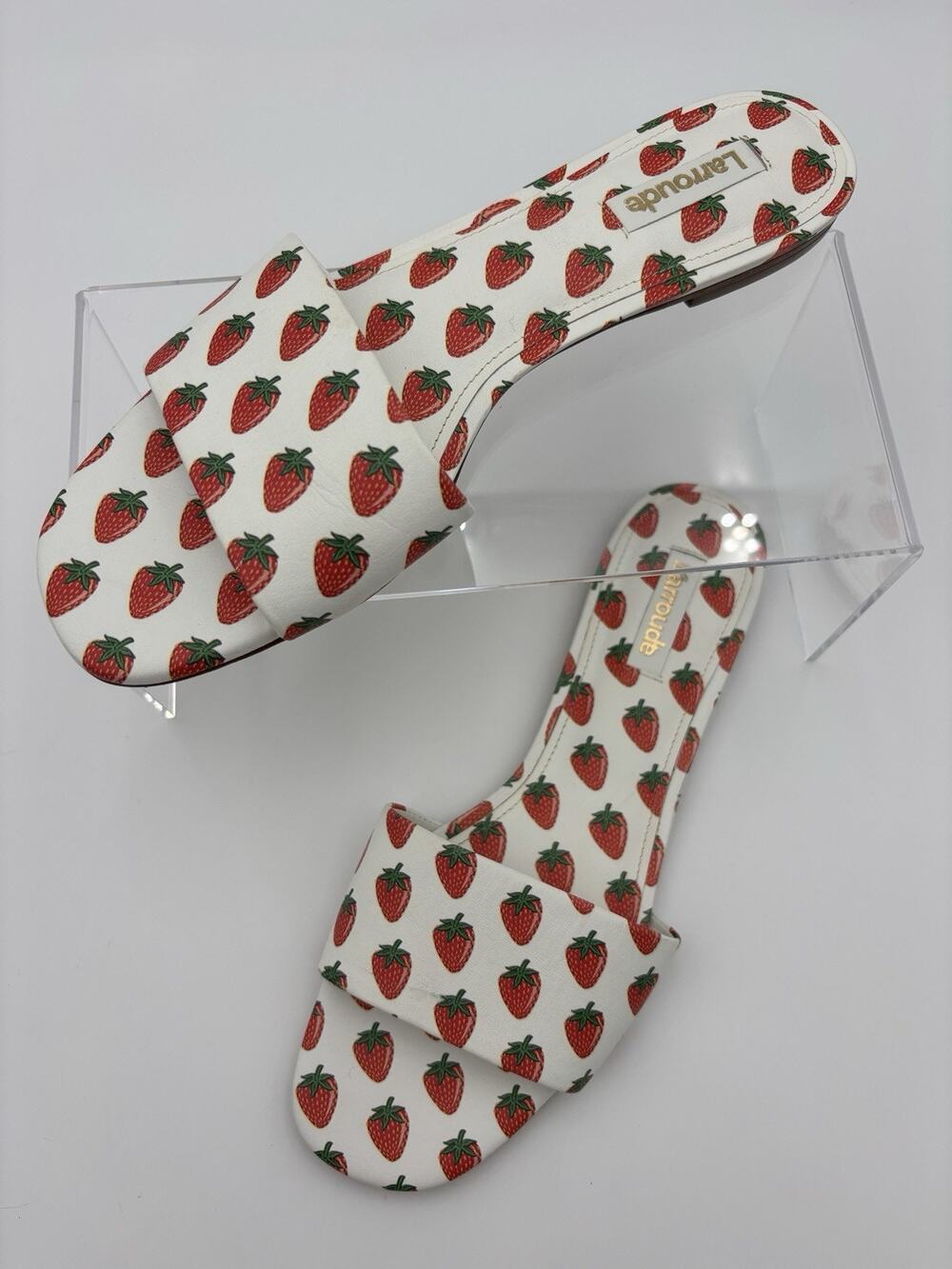 Larroude Flat Slides Sandals White Red Strawberry Print Size 8